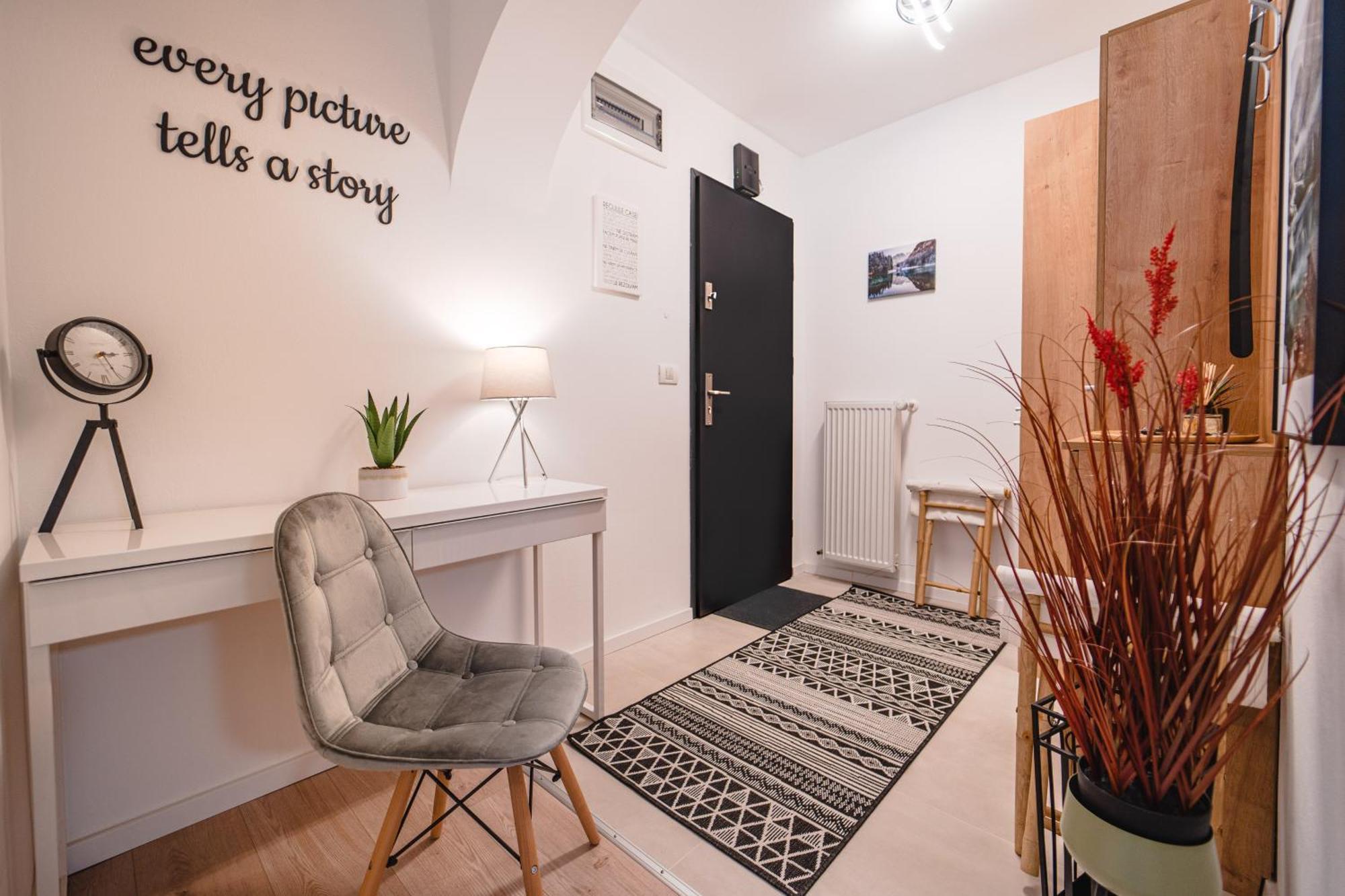 Central Athena Studio - Inima Pietei Unirii - By Openhouse Apartments Timişoara Buitenkant foto